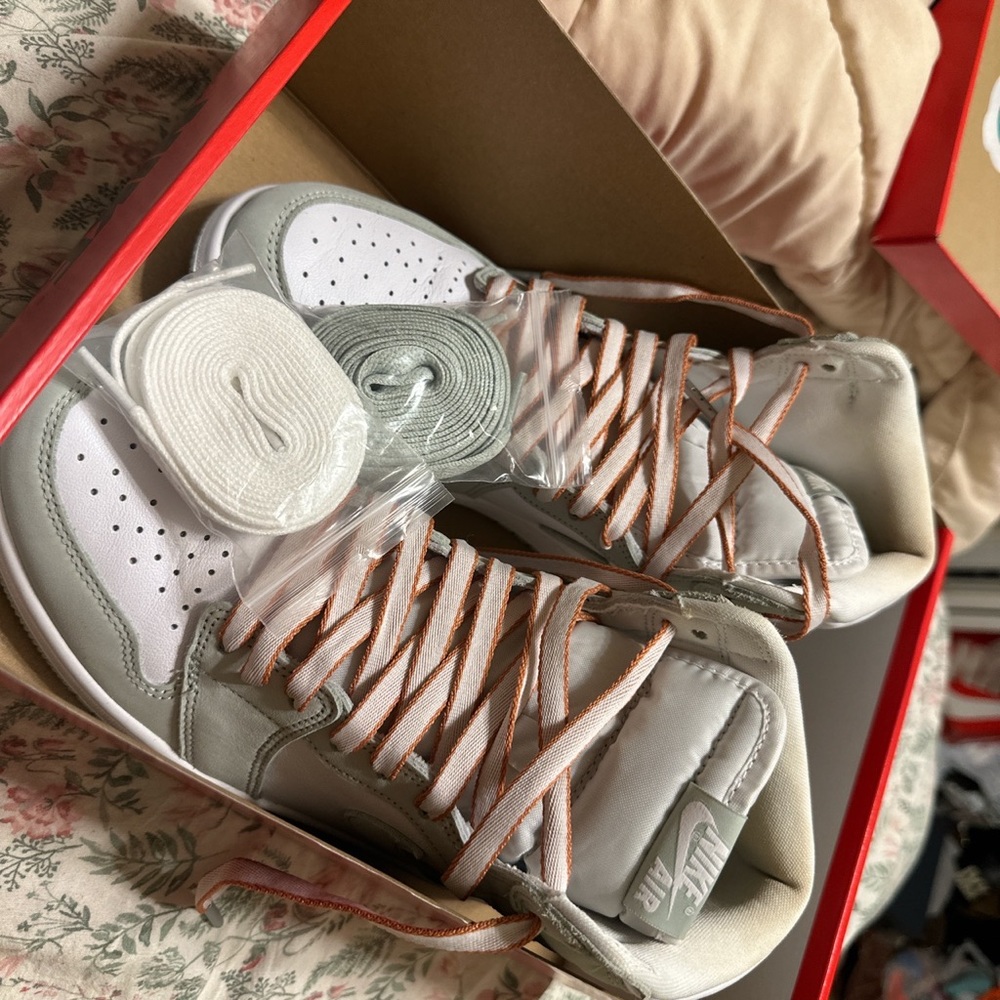 Women’s size 8.5 Seafoam Nike Jordan 1’s